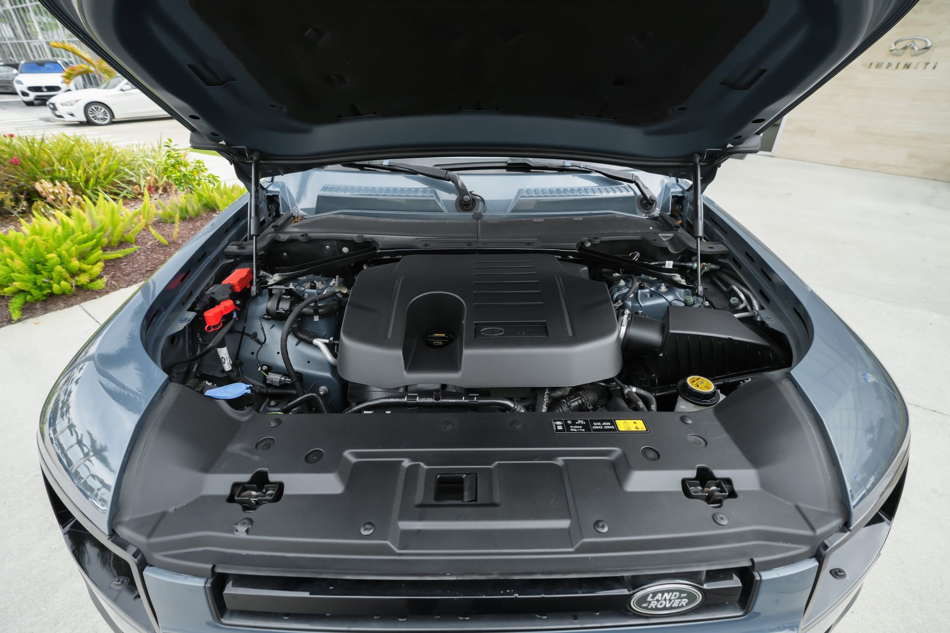 Used 2022 Land Rover Defender 110 SE image 42