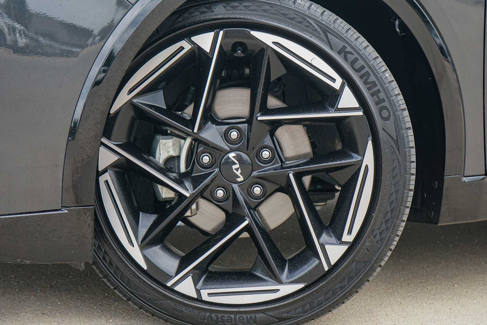 Certified 2025 Kia K4 GT-Line w/ GT-Line Sunroof Package FWD image 2