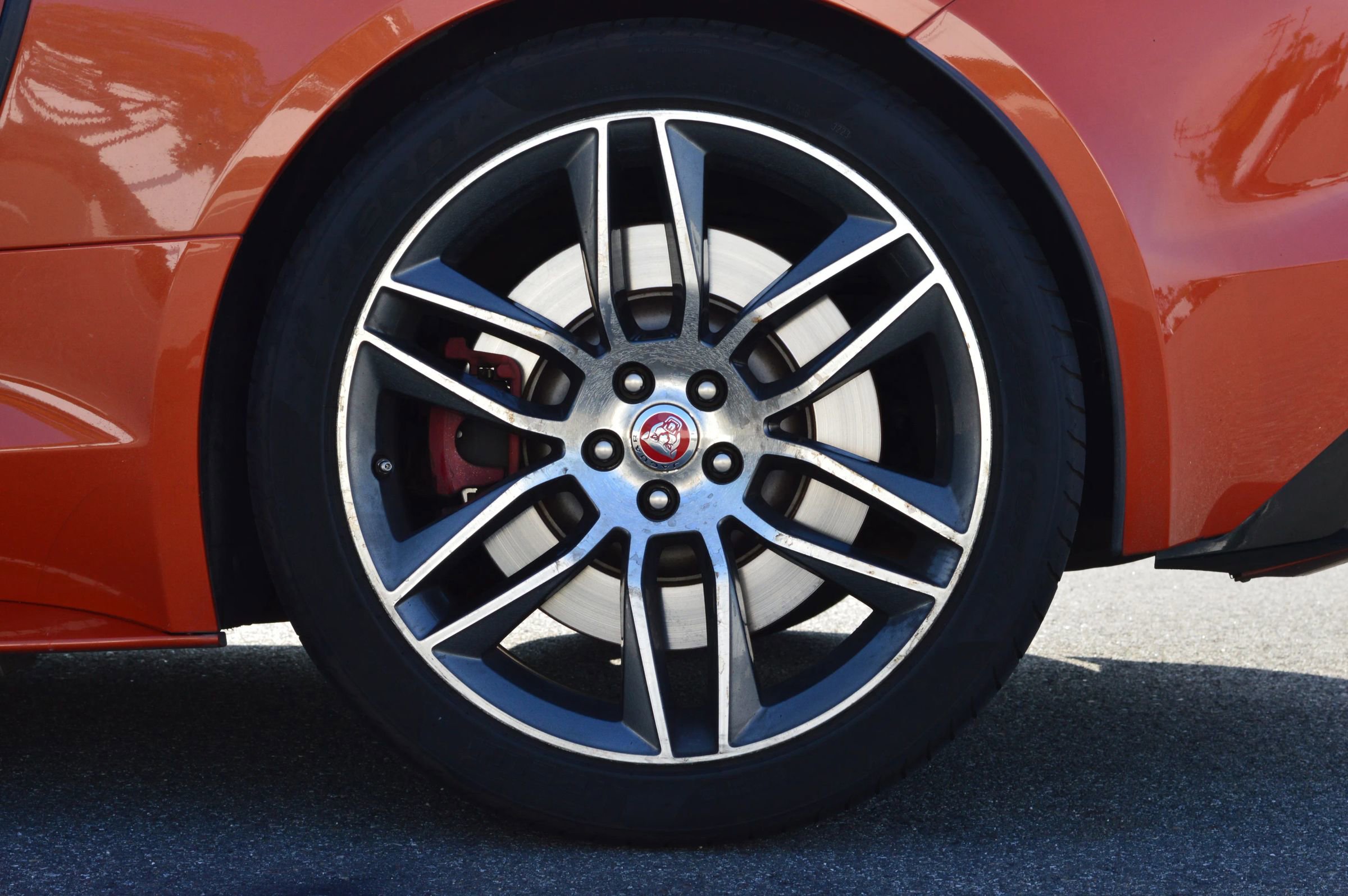 Used 2016 Jaguar F-TYPE R image 12