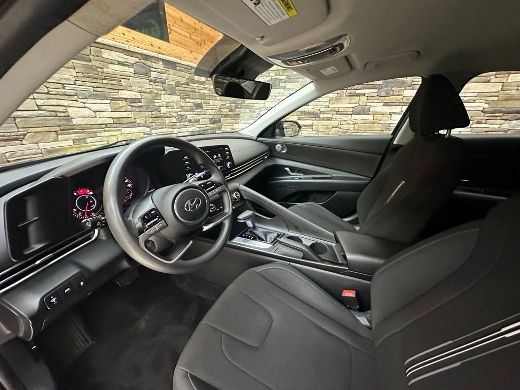 Certified 2023 Hyundai Elantra SEL image 10