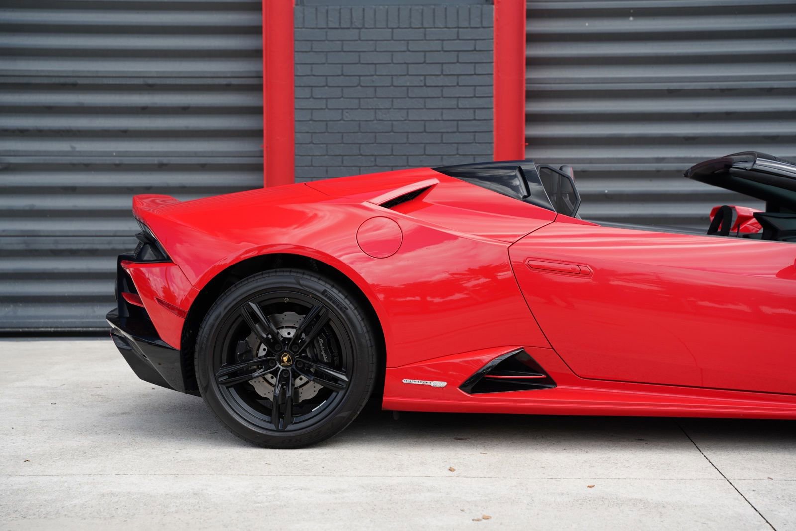 Used 2020 Lamborghini Huracan EVO image 5