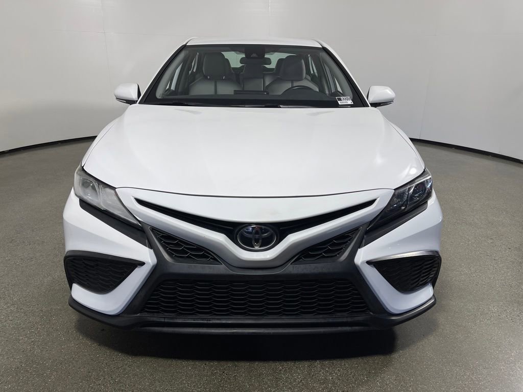 Certified 2022 Toyota Camry SE image 8