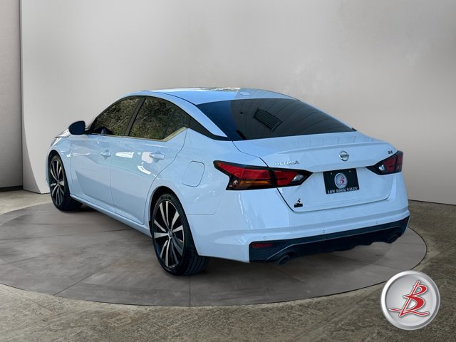 Used 2022 Nissan Altima 2.5 SR FWD image 5