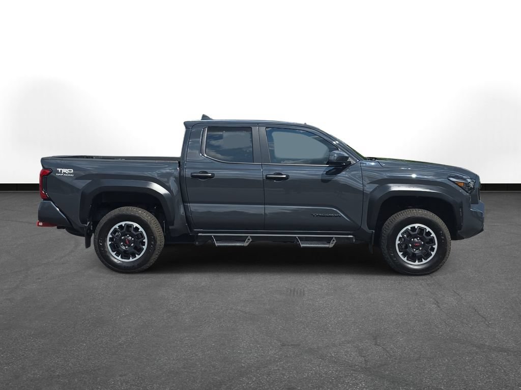 Used 2024 Toyota Tacoma TRD Off-Road AWD/4WD image 4