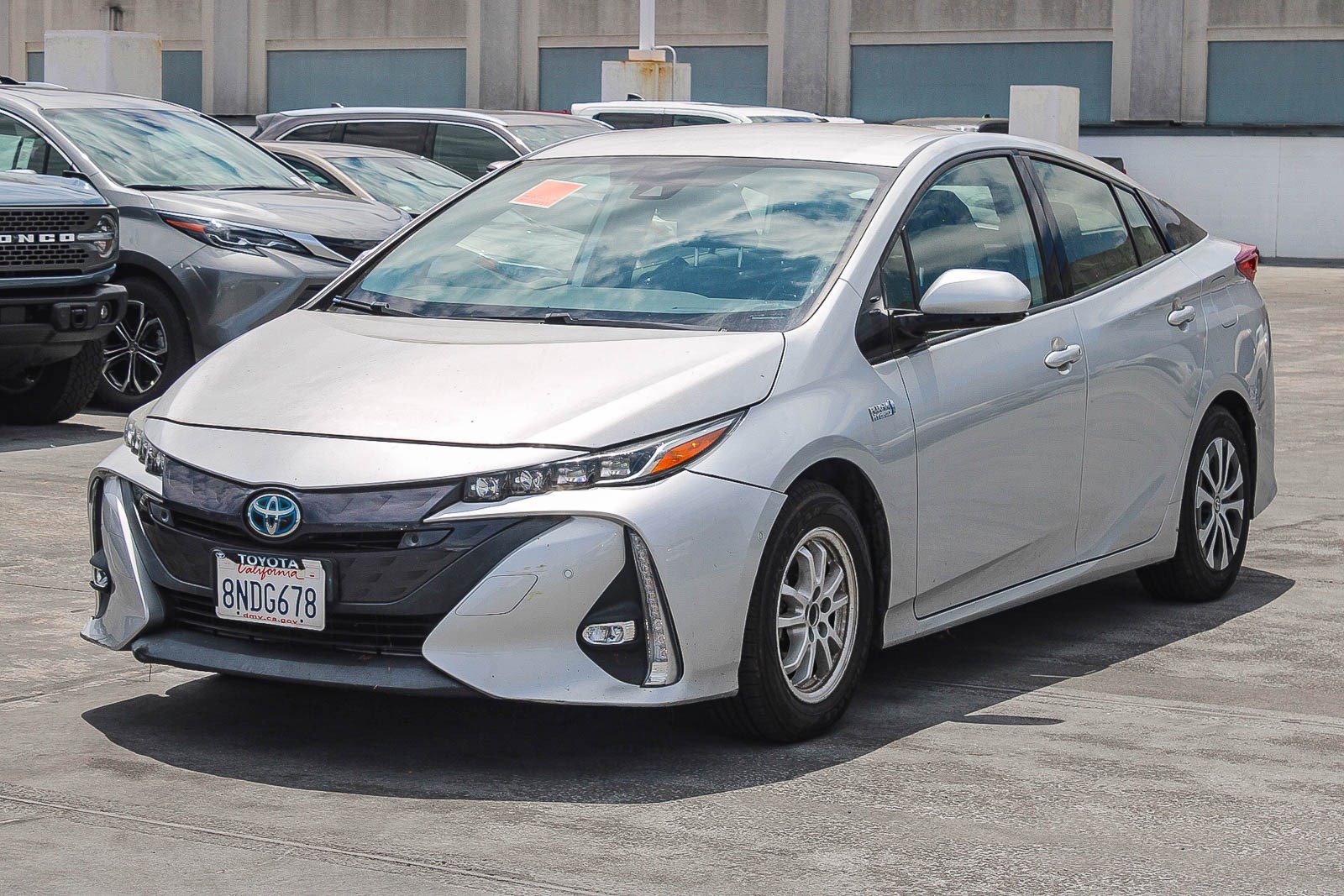 Certified 2020 Toyota Prius Prime Limited FWD image 3