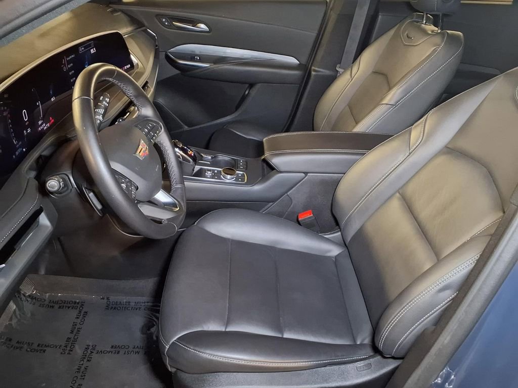 Certified 2025 Cadillac XT4 Premium Luxury AWD/4WD image 15