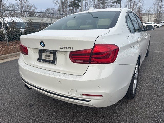 Used 2017 BMW 330i Sedan image 5