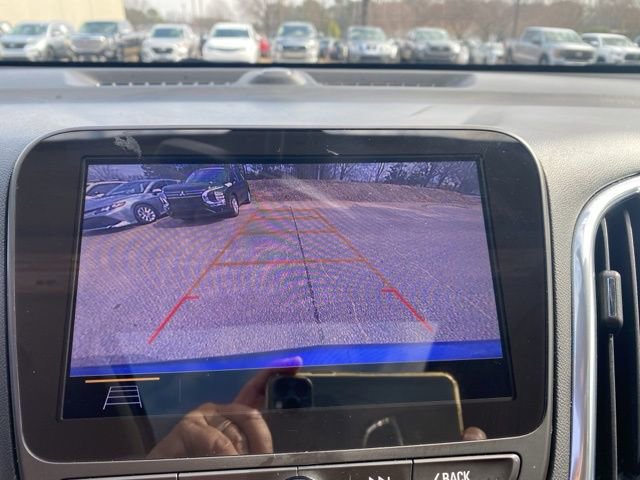 Used 2019 Chevrolet Equinox LT w/ Sun & Navigation Package image 14