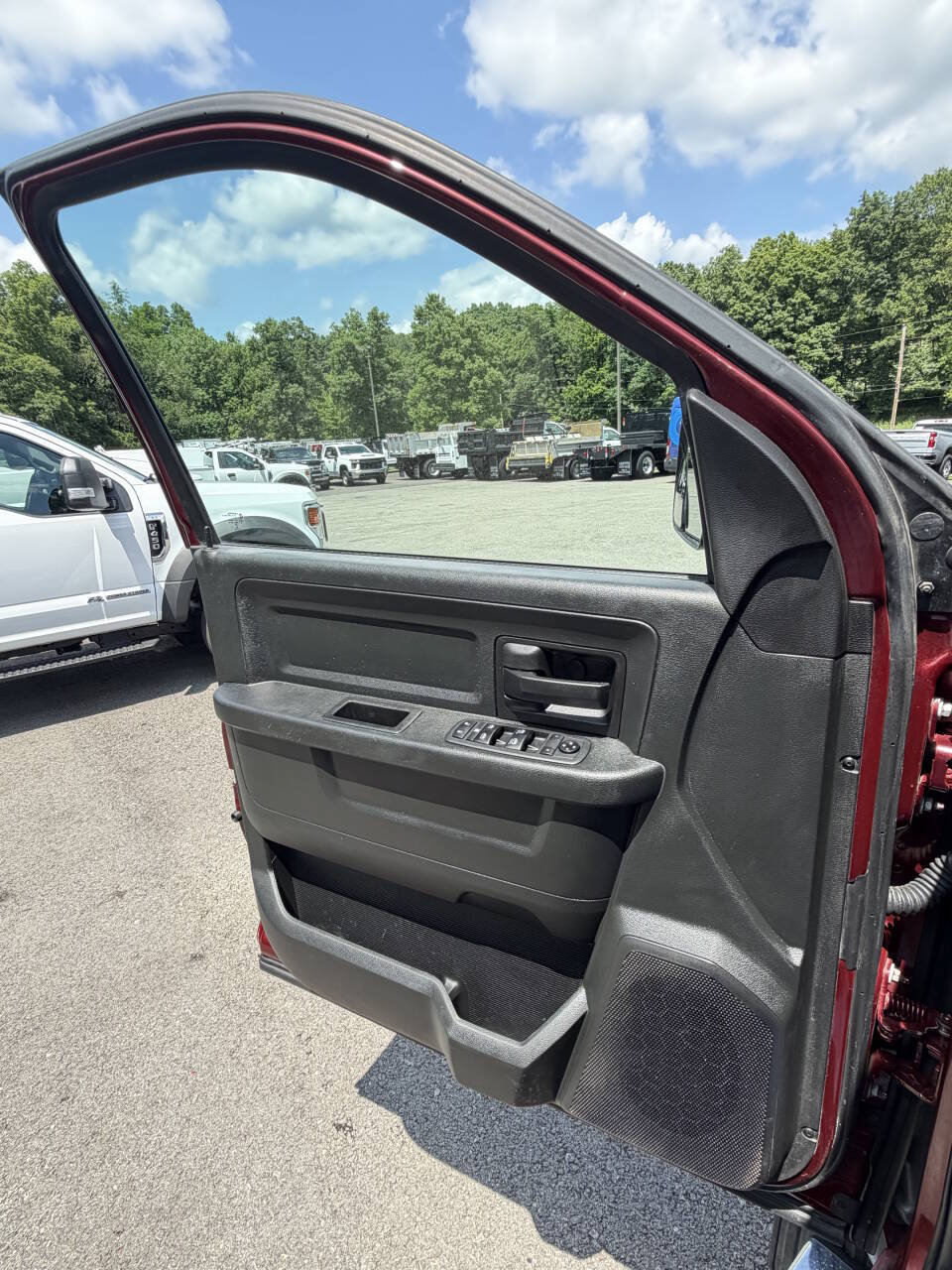 Used 2020 RAM 5500 Tradesman w/ Chrome Appearance Group AWD/4WD image 28