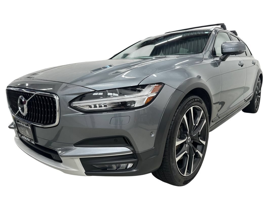 Used 2018 Volvo V90 T6 Cross Country w/ Convenience Package AWD/4WD image 7