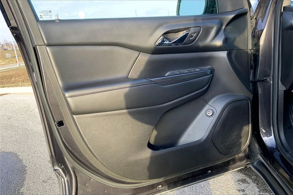 Used 2017 GMC Acadia SLE w/ Driver Alert Package I image 19