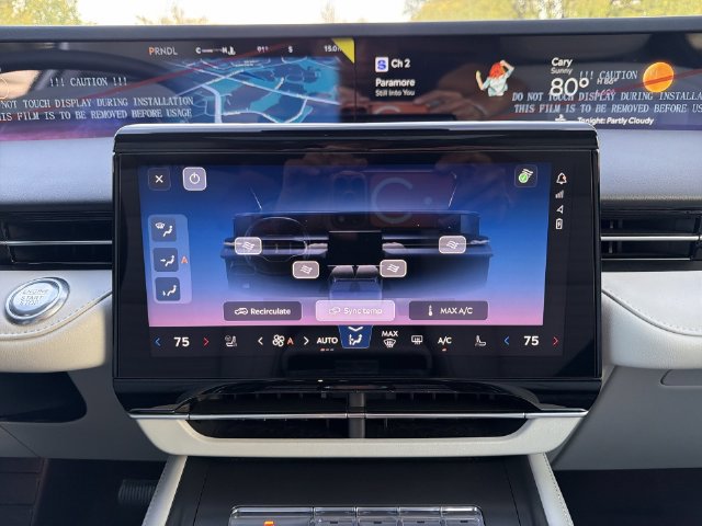 New 2026 Lincoln Nautilus Reserve AWD/4WD image 19