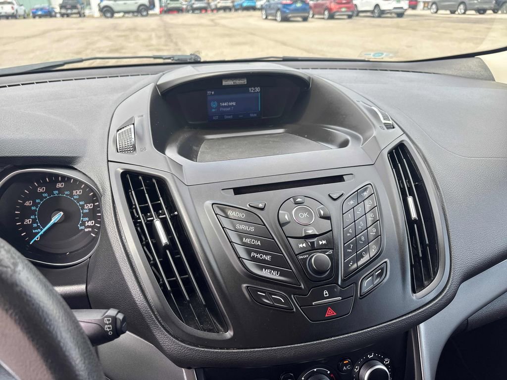 Used 2015 Ford Escape SE image 16
