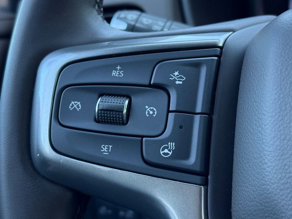 Used 2024 Chevrolet Tahoe Z71 w/ Luxury Package AWD/4WD image 19