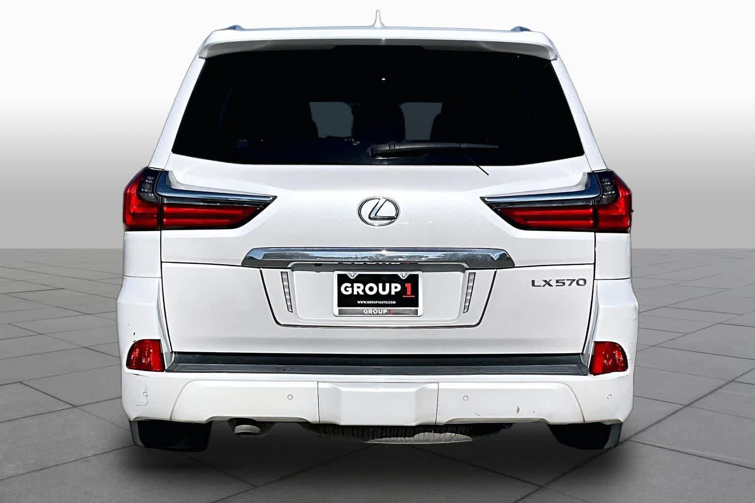 Used 2021 Lexus LX 570 4WD w/ Luxury Package image 5