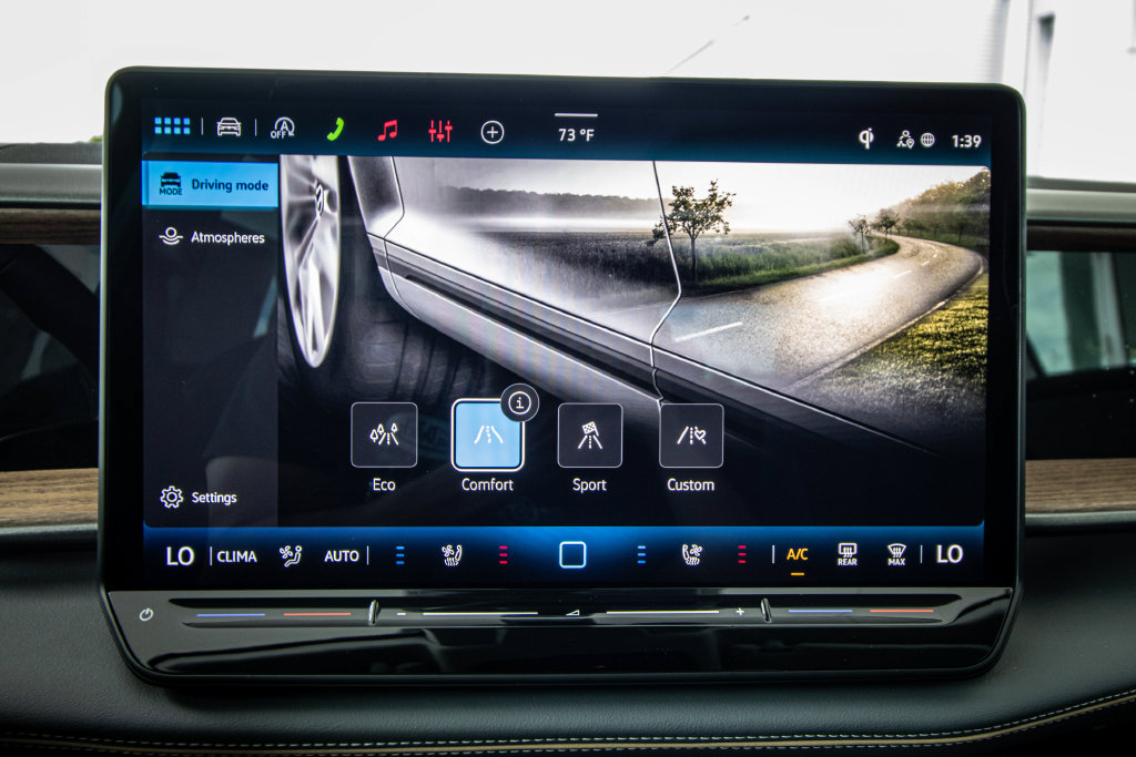 New 2027 Volkswagen Atlas SE FWD image 43