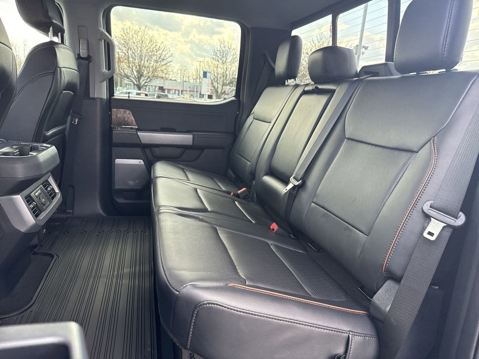 Used 2025 Ford F250 Lariat w/ Chrome Package image 23