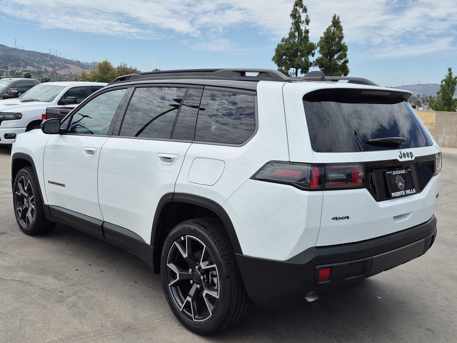 New 2026 Jeep Cherokee Overland AWD/4WD image 4