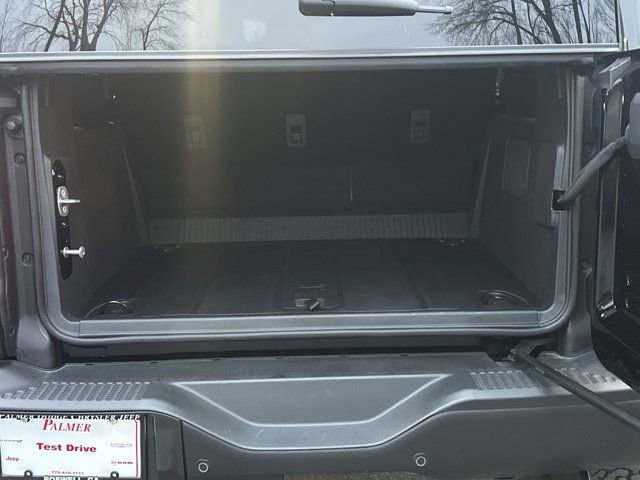 Used 2025 Ford Bronco Badlands image 23