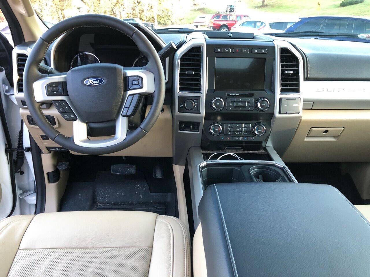 Used 2019 Ford F250 Lariat w/ Lariat Ultimate Package AWD/4WD image 6