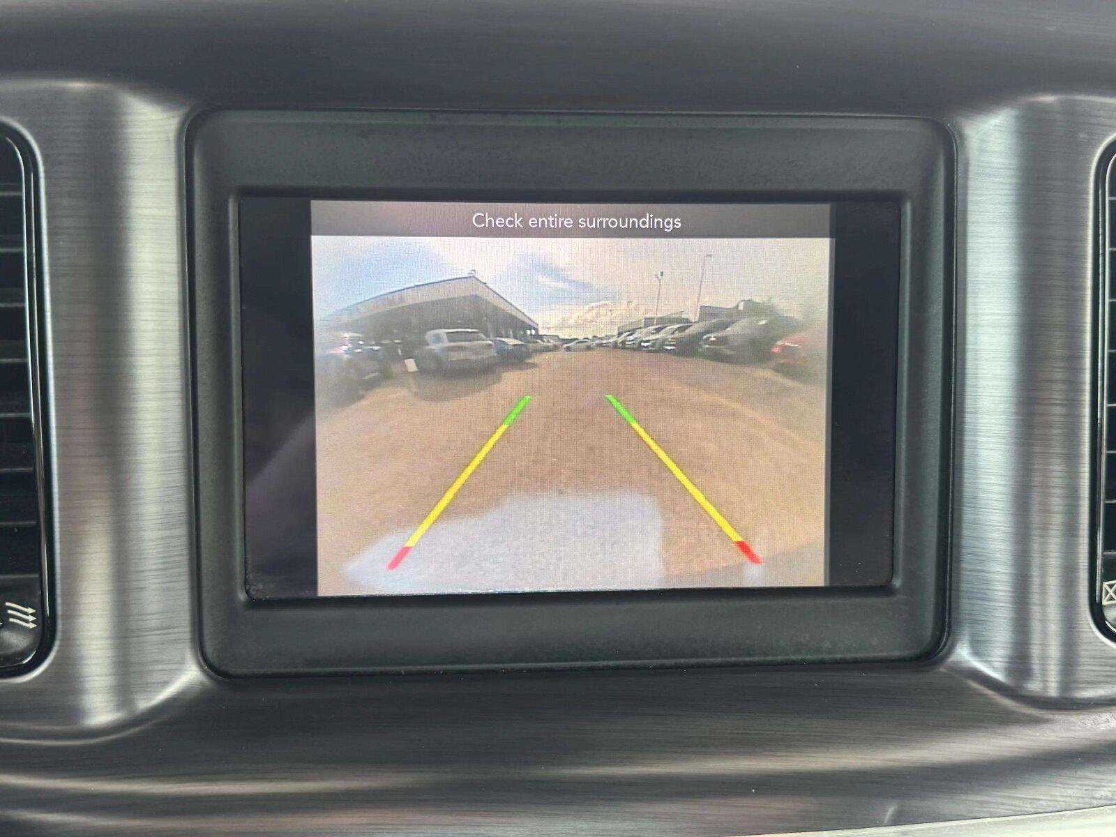 Used 2018 Dodge Charger SXT RWD image 26