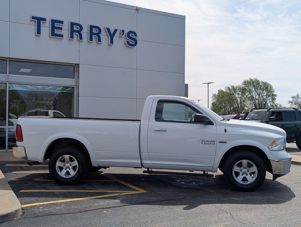 Used 2018 RAM 1500 Classic SLT AWD/4WD image 2
