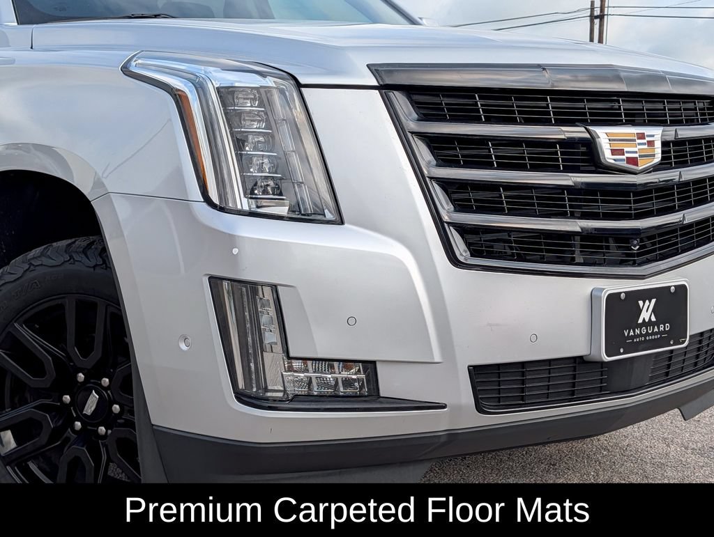 Used 2019 Cadillac Escalade ESV Premium Luxury w/ Escalade Sport Edition AWD/4WD image 10