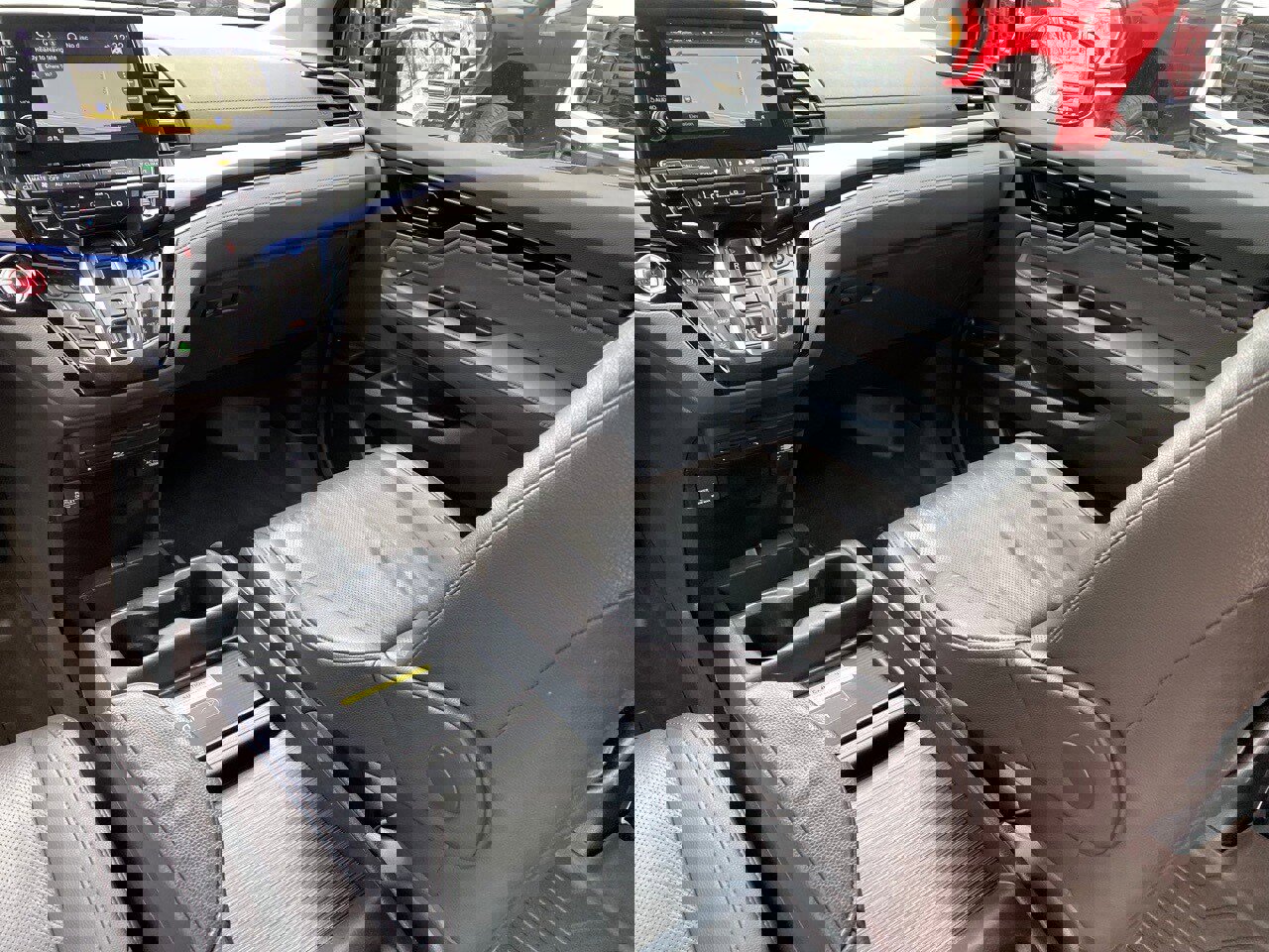 Used 2018 Honda Odyssey Elite image 18