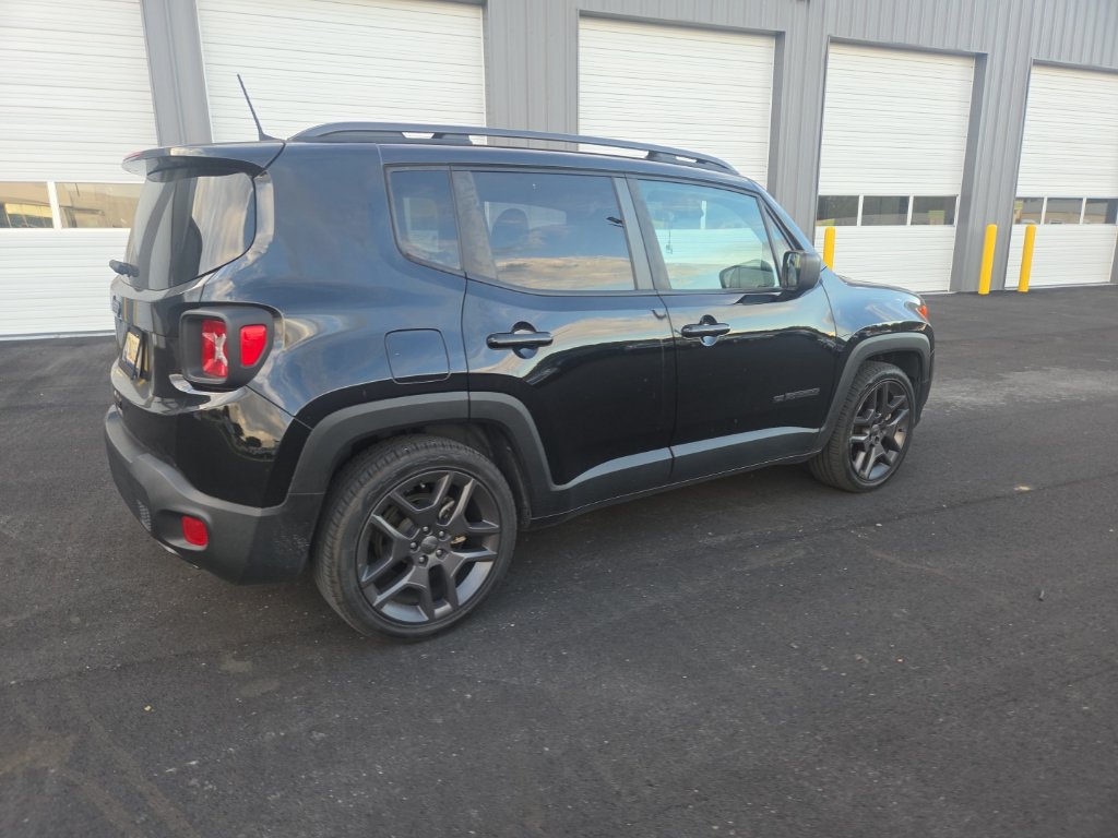 Used 2021 Jeep Renegade Latitude FWD image 16