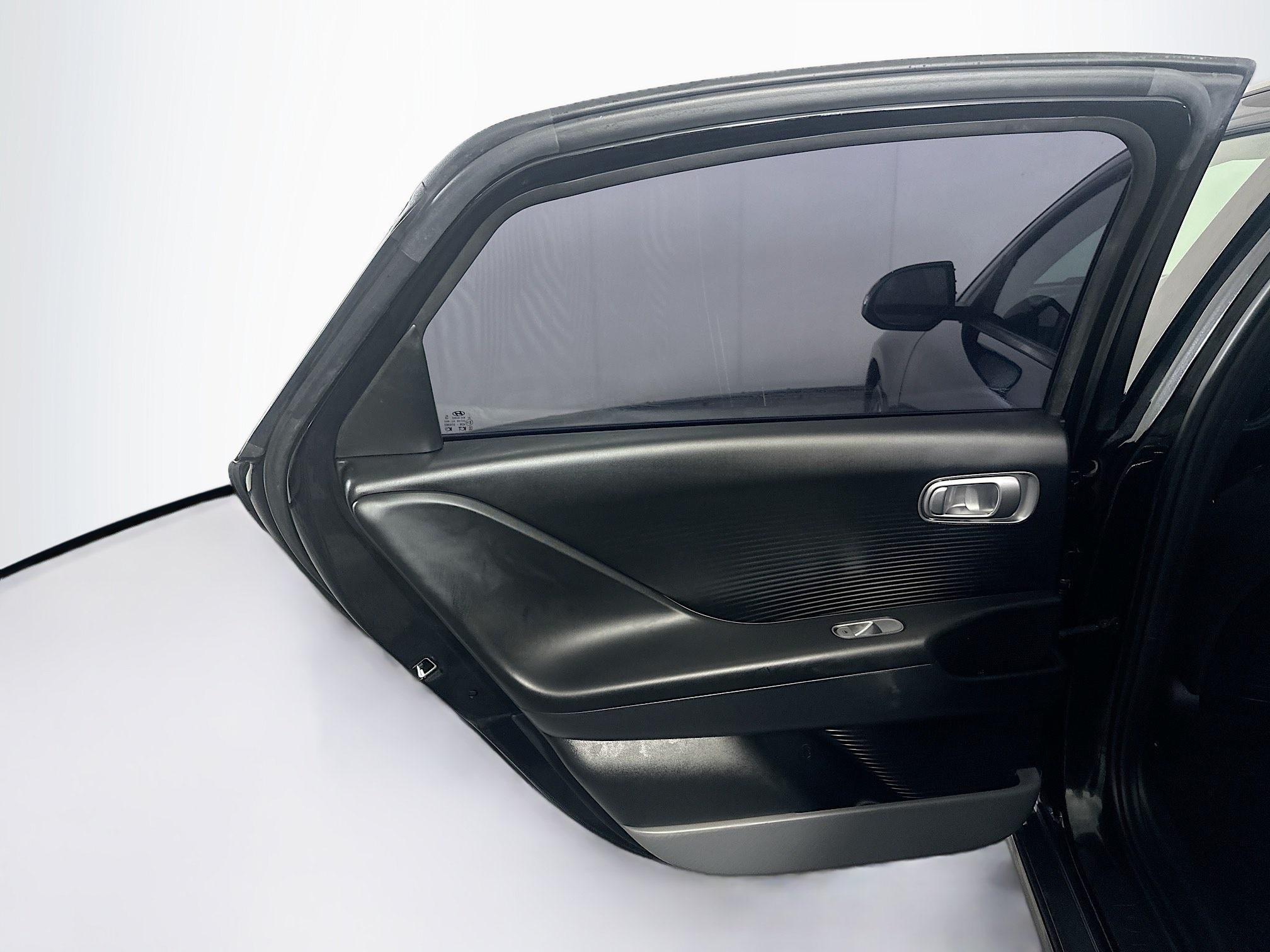 Used 2024 Hyundai Ioniq 6 SE RWD image 27