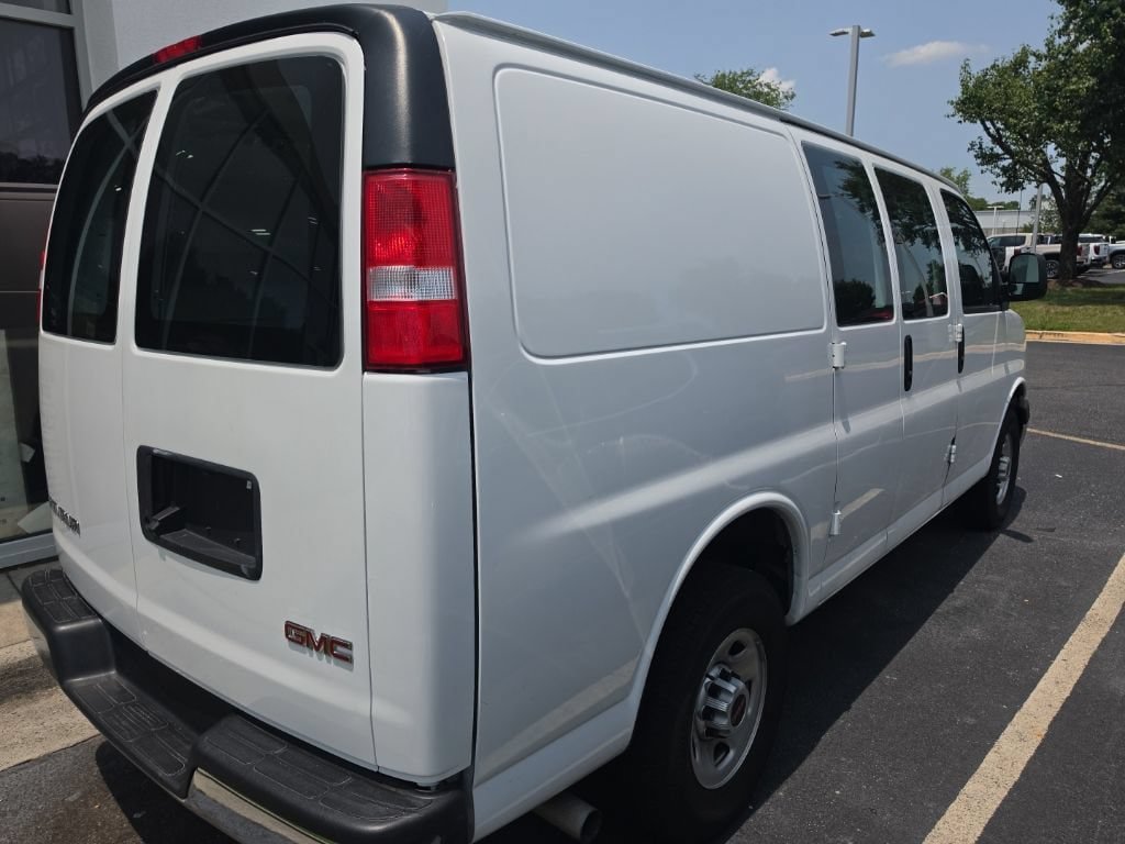 Used 2024 GMC Savana 2500 w/ Driver Convenience Package RWD image 9