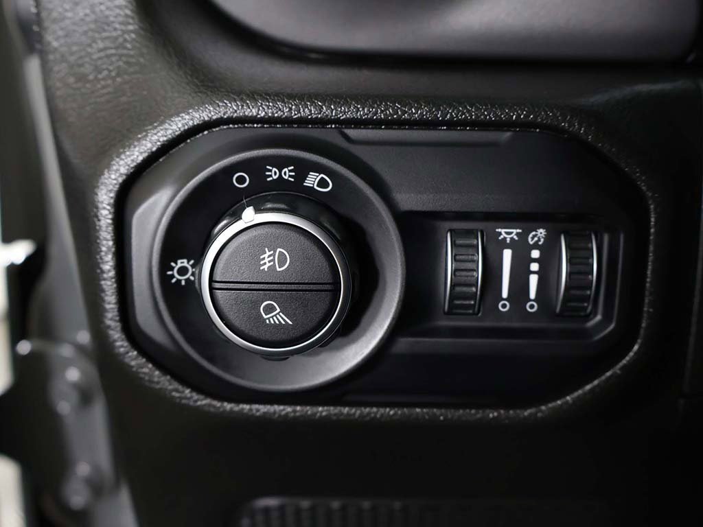 Used 2022 Jeep Gladiator Sport image 32