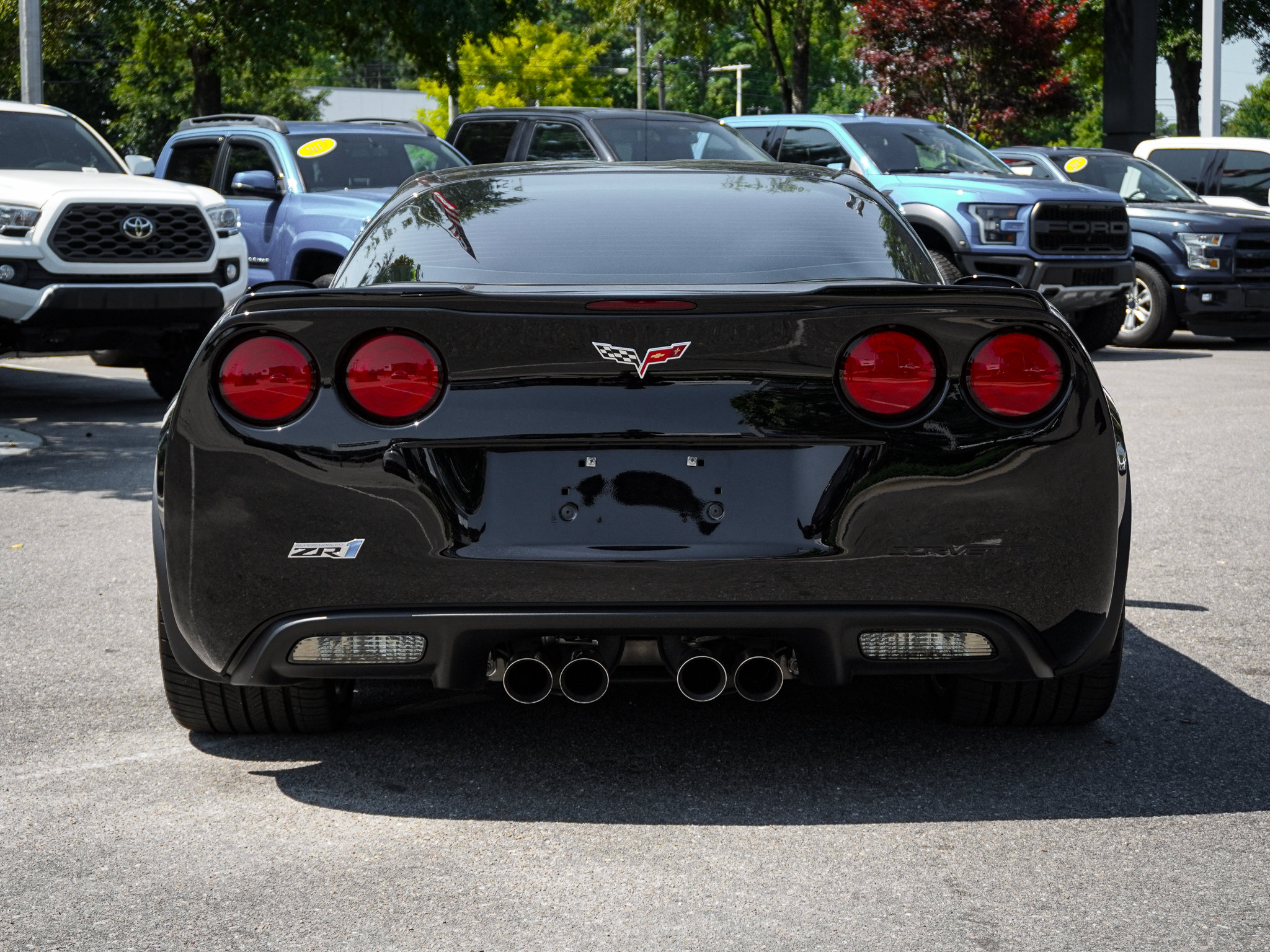 Used 2009 Chevrolet Corvette ZR1 w/ Preferred Equipment Group RWD image 9