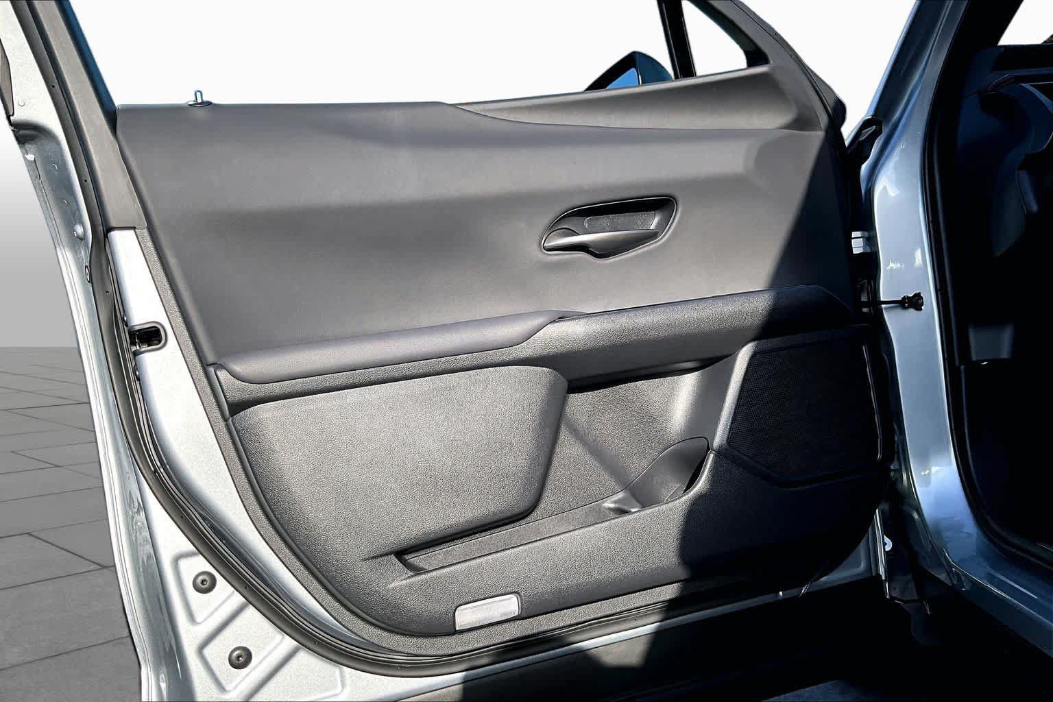 Used 2026 Lexus UX 300h FWD w/ Accessory Package (Z2) image 20