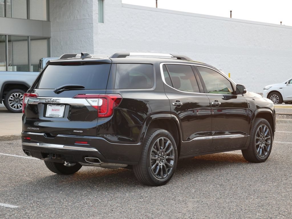 Used 2023 GMC Acadia Denali w/ Black Diamond Edition AWD/4WD image 3