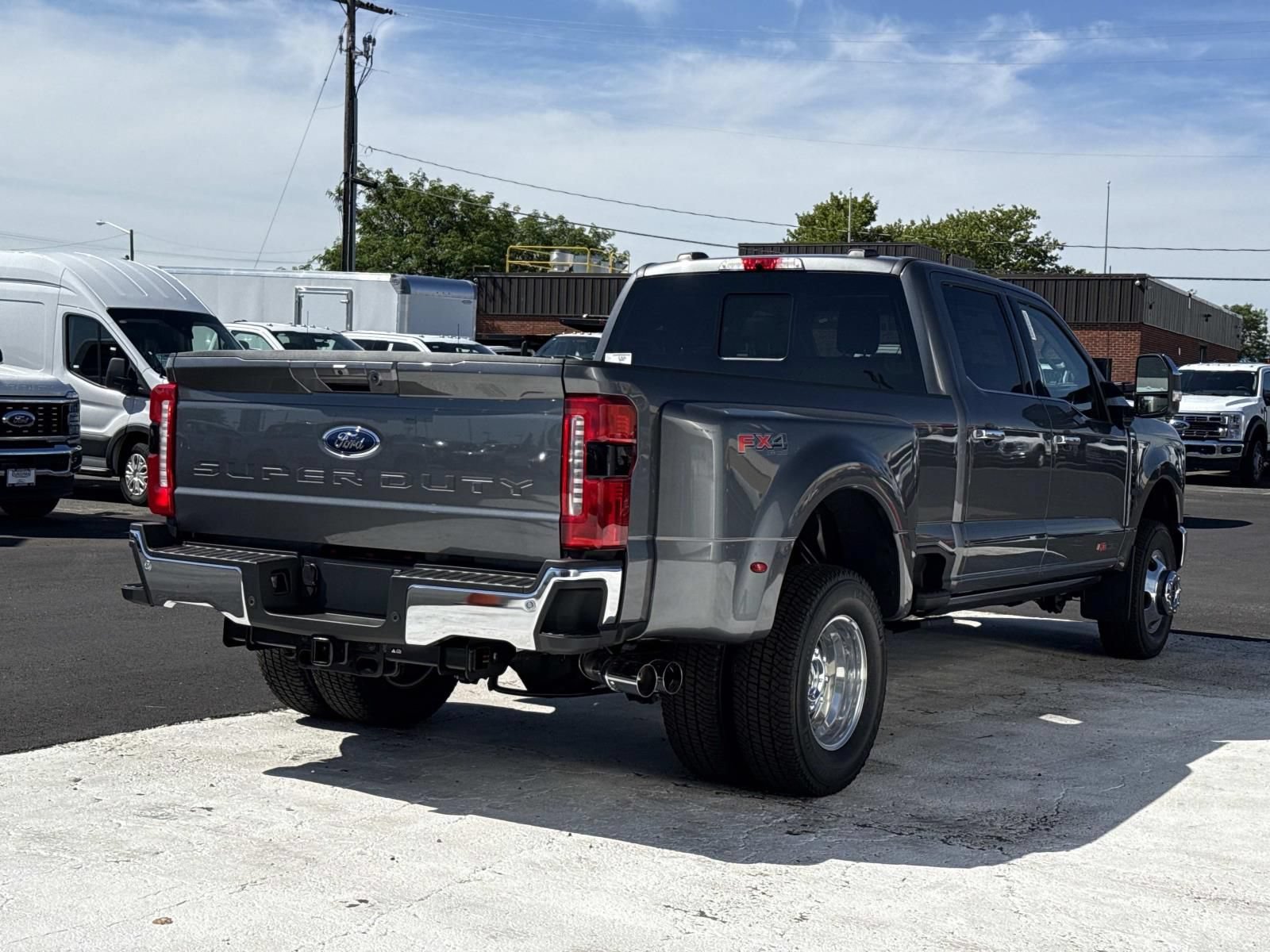 New 2026 Ford F350 Lariat w/ Lariat Ultimate Package AWD/4WD image 3