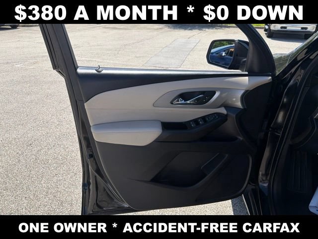 Used 2023 Chevrolet Traverse LS AWD/4WD image 9