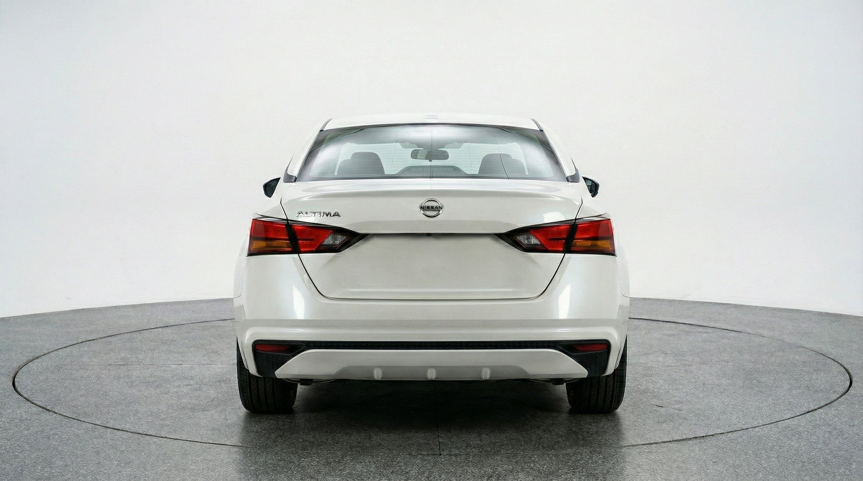 Used 2025 Nissan Altima 2.5 SV image 7