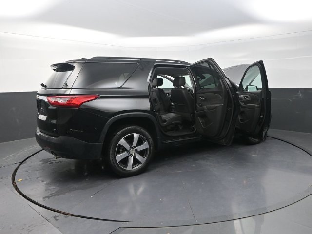 Used 2020 Chevrolet Traverse LT w/ LT Premium Package AWD/4WD image 46