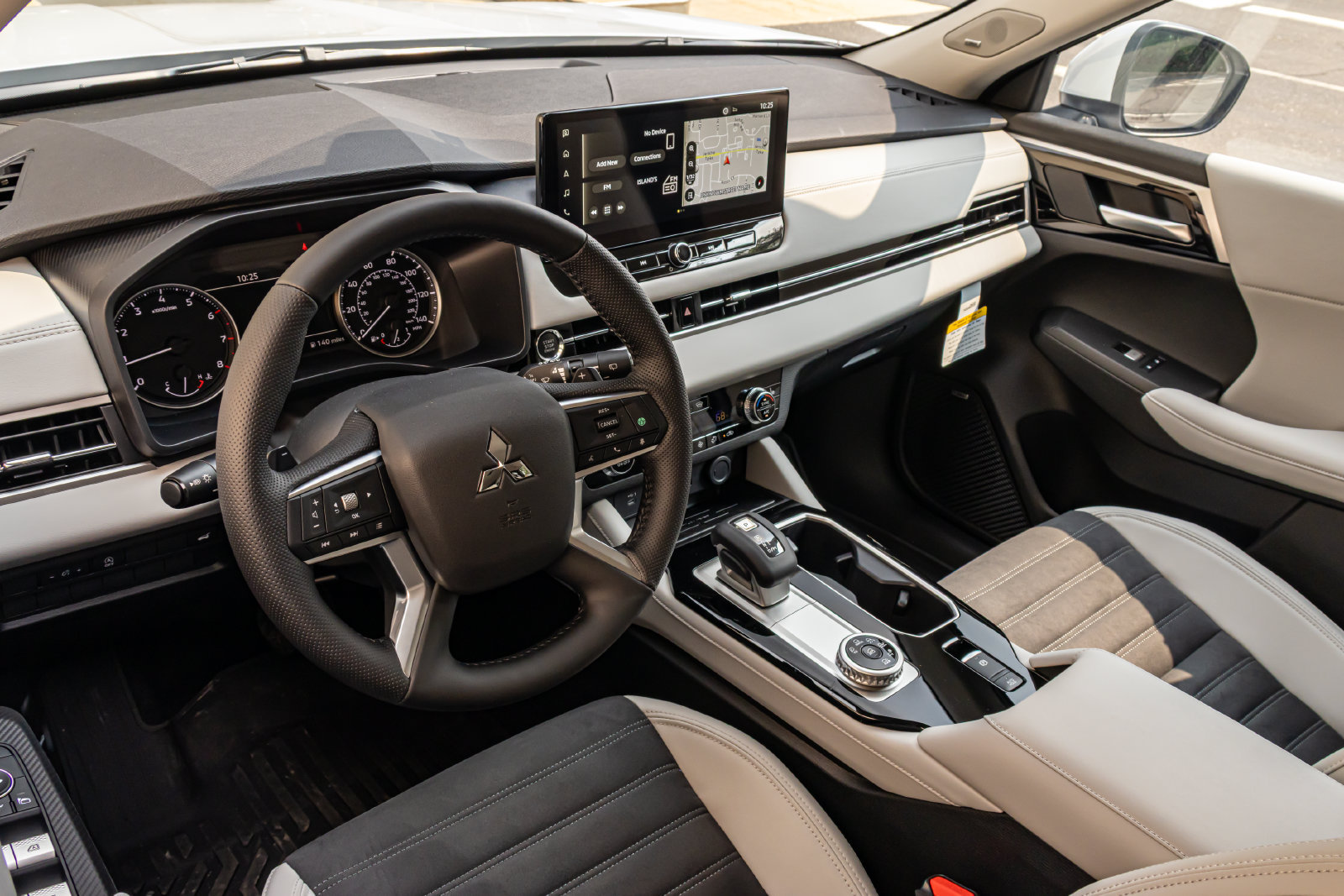 New 2026 Mitsubishi Outlander SE AWD/4WD image 24
