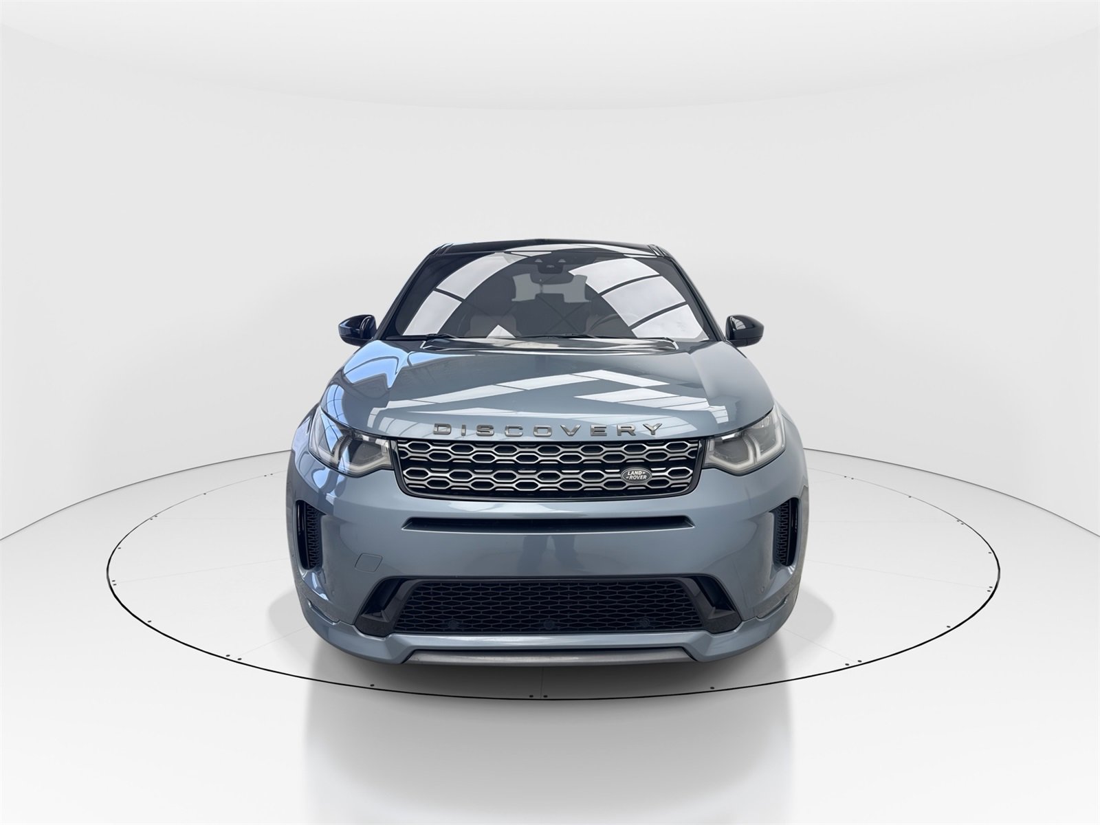 Used 2020 Land Rover Discovery Sport SE R-Dynamic image 3