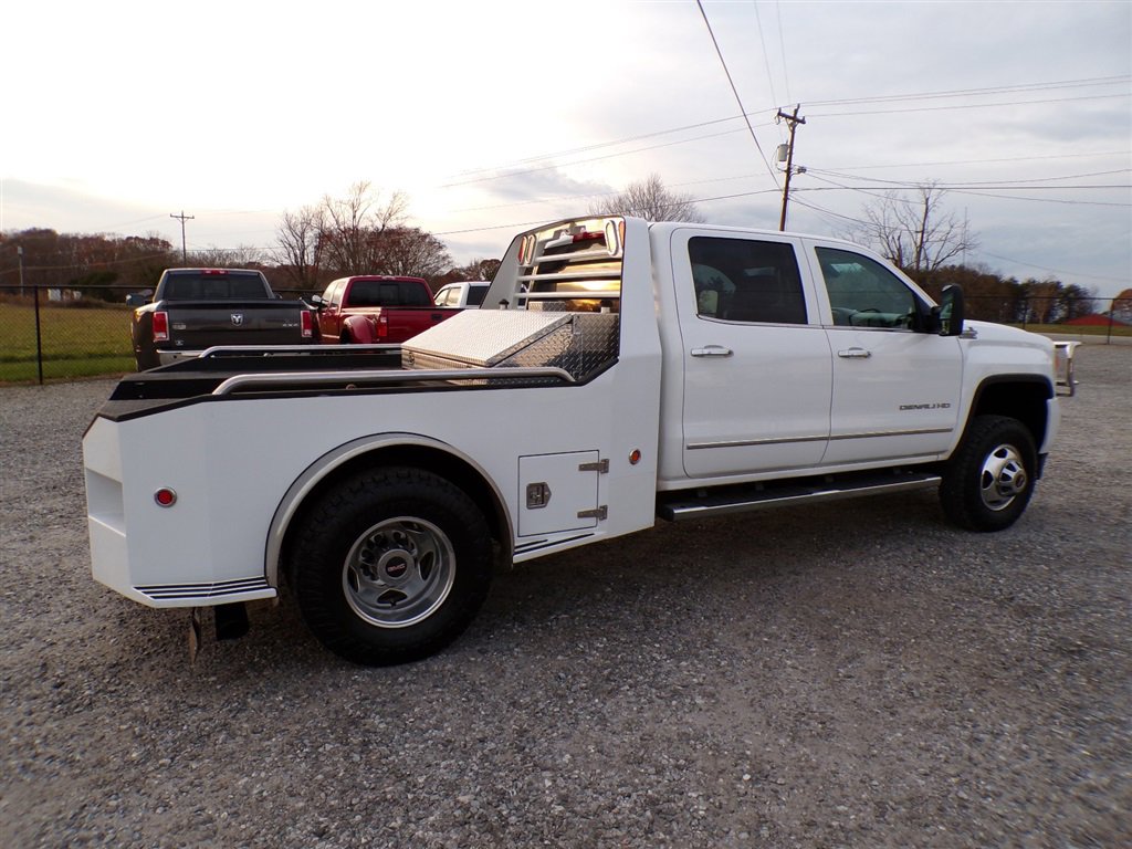 Used 2015 GMC Sierra 3500 Denali w/ Duramax Plus Package image 9