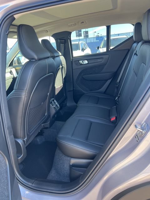 New 2026 Volvo XC40 B4 Core FWD image 25