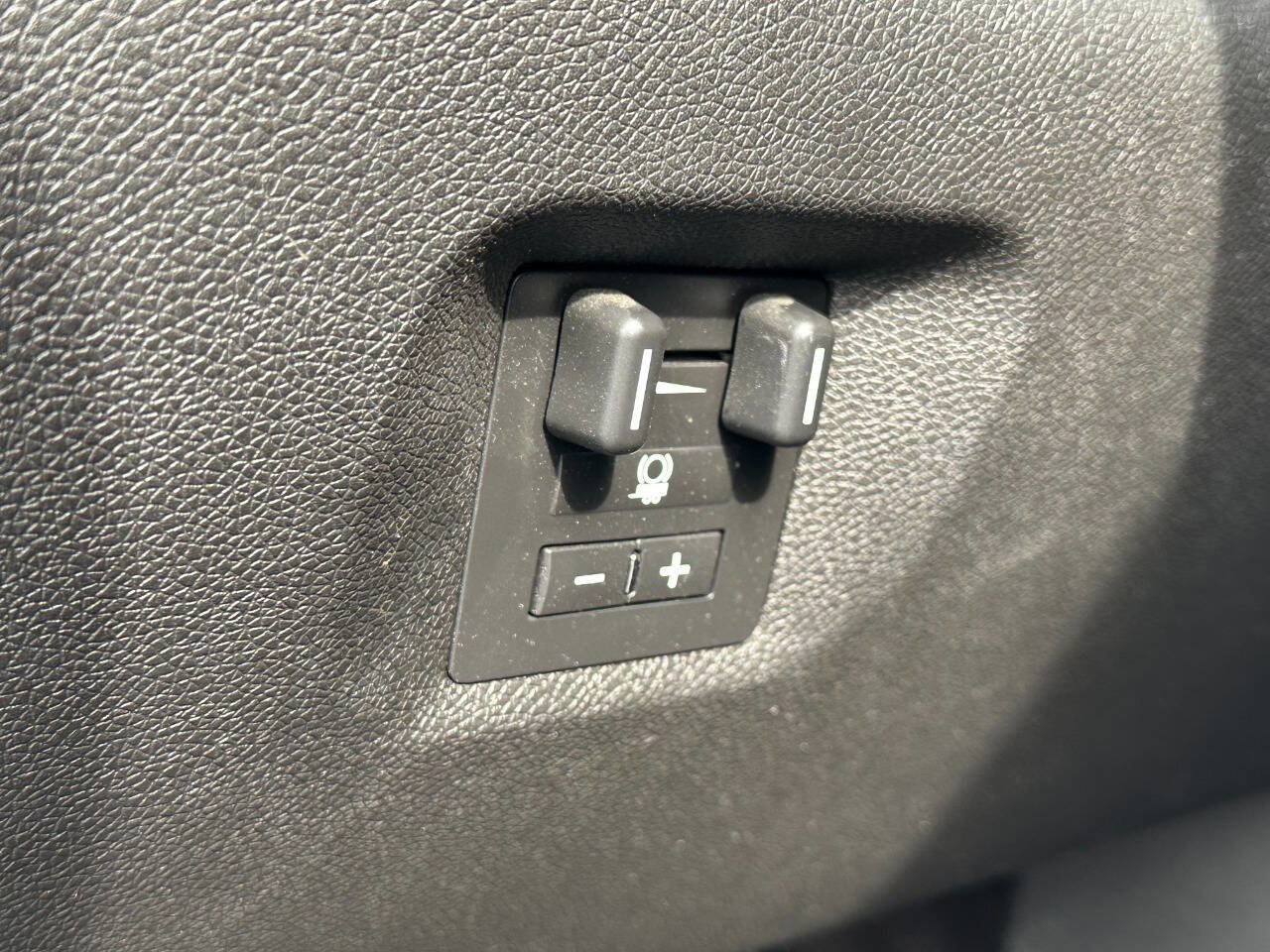 Used 2011 Chevrolet Silverado 3500 LT image 19