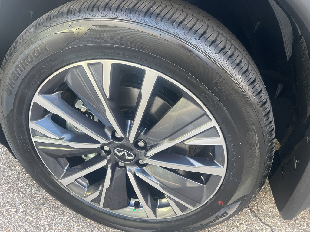 New 2026 INFINITI QX60 Luxe image 9