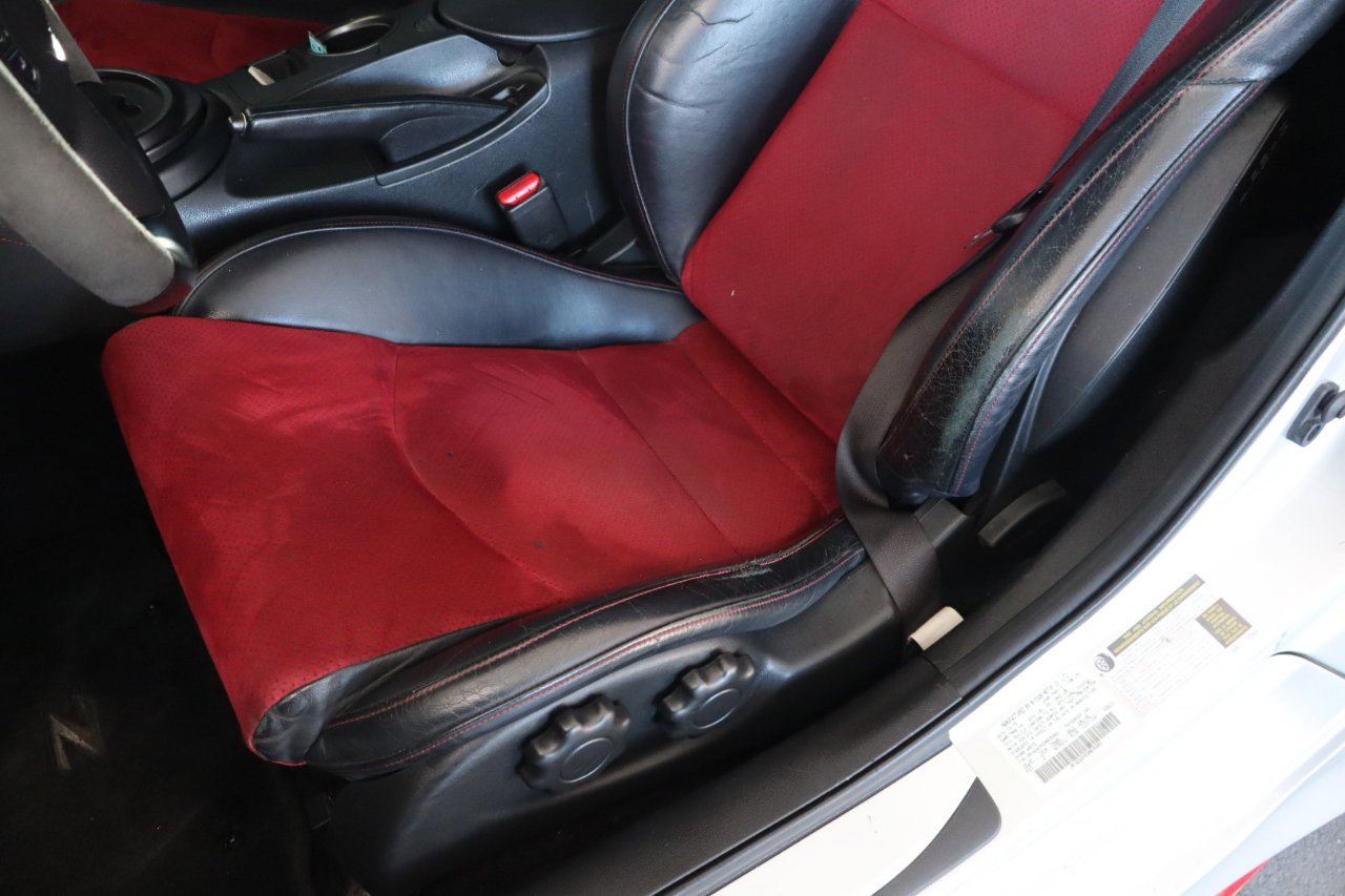 Used 2016 Nissan 370Z NISMO image 13