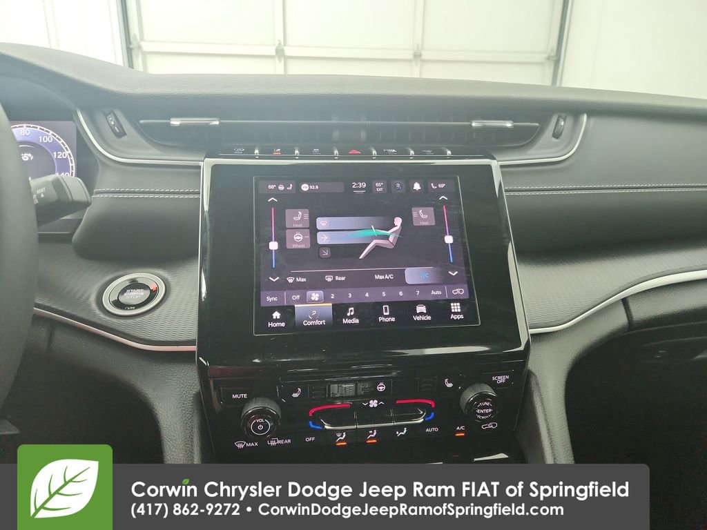 Used 2024 Jeep Grand Cherokee Altitude image 26