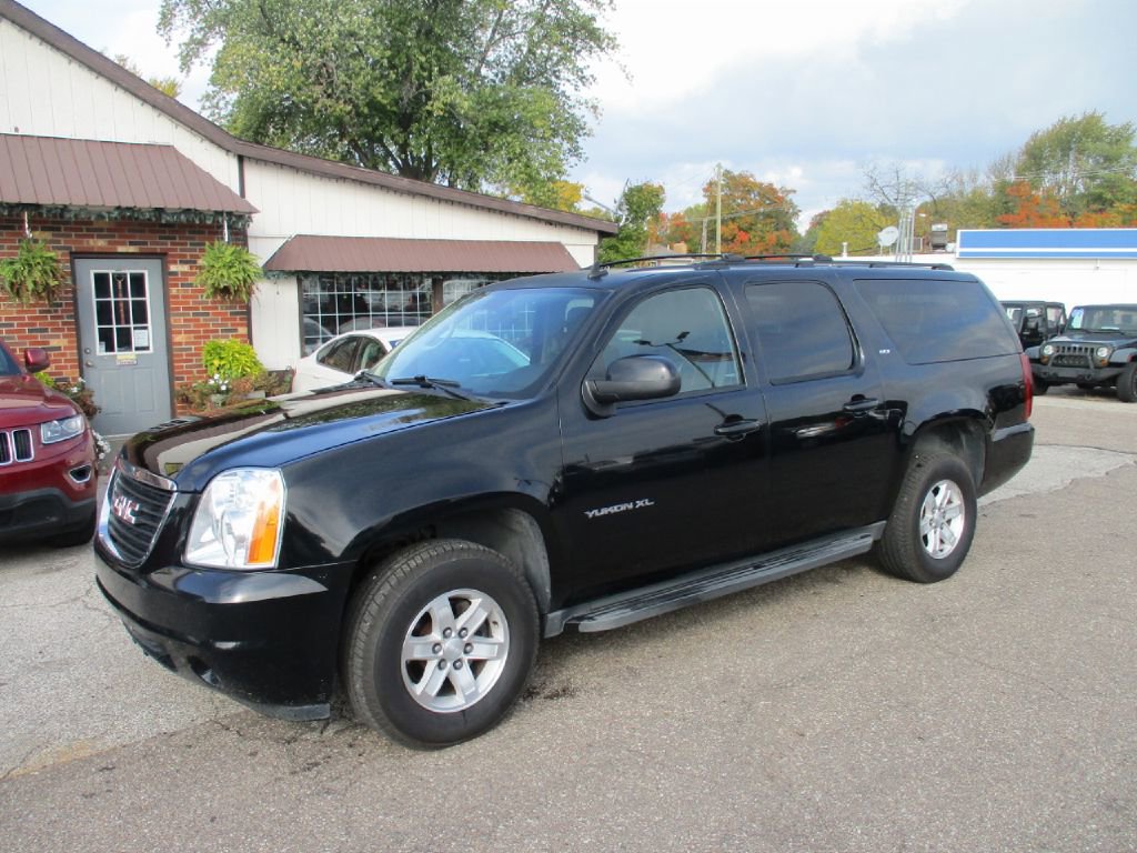 Used 2014 GMC Yukon XL SLT image 2