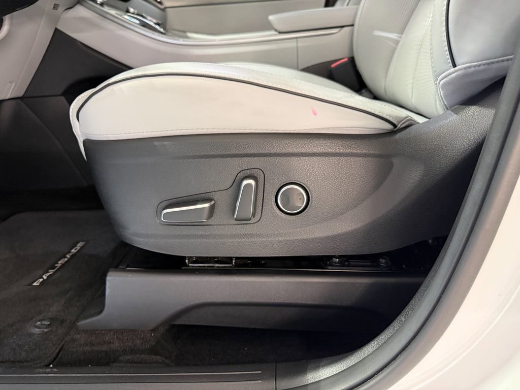 Used 2024 Hyundai Palisade SEL FWD image 12
