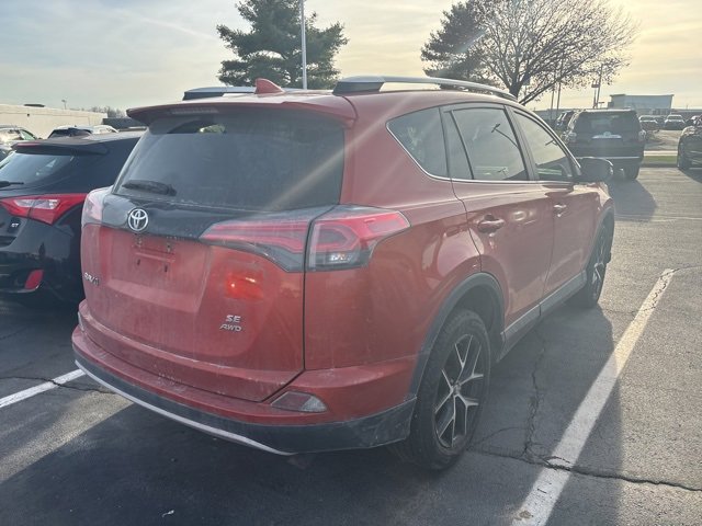 Used 2016 Toyota RAV4 SE image 6